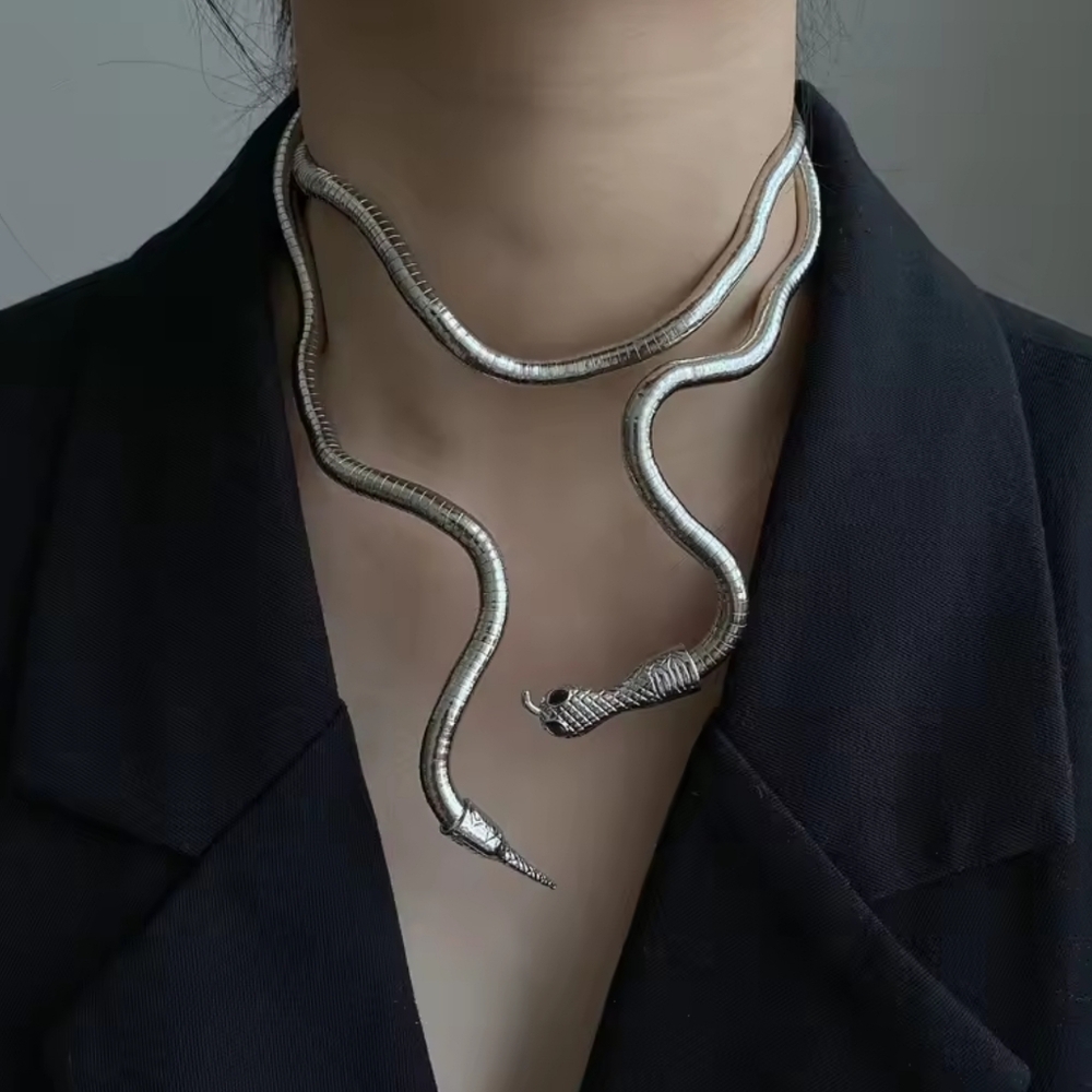 Trendy Jewelry Snake Necklace Hot Selling Personality Design Soft Metal - Picture 2 of 3